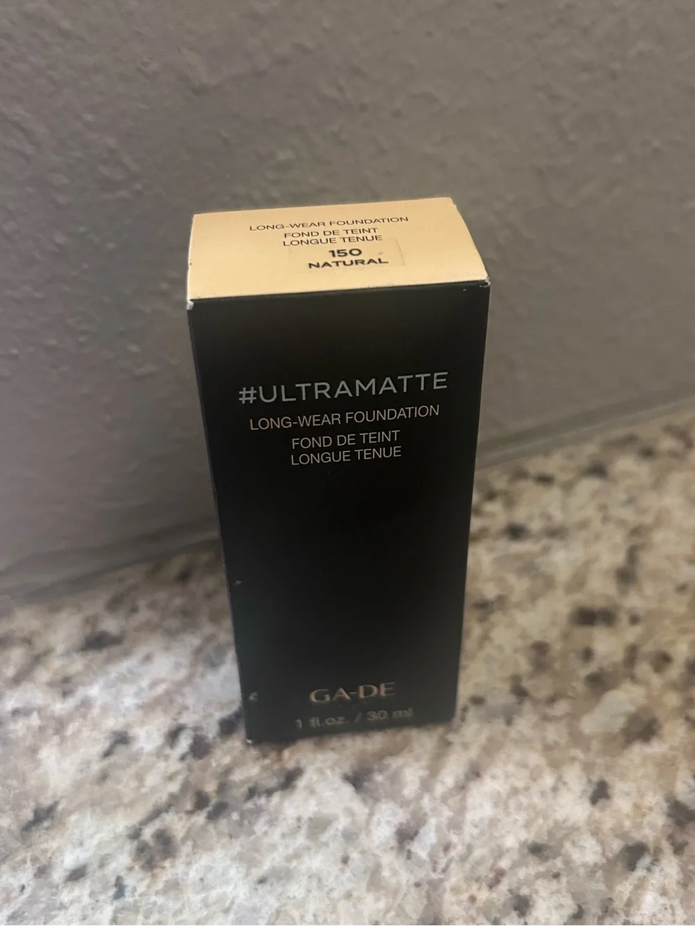 #ULTRAMATTE Long-Wear Foundation — 150 Natural (Cream)